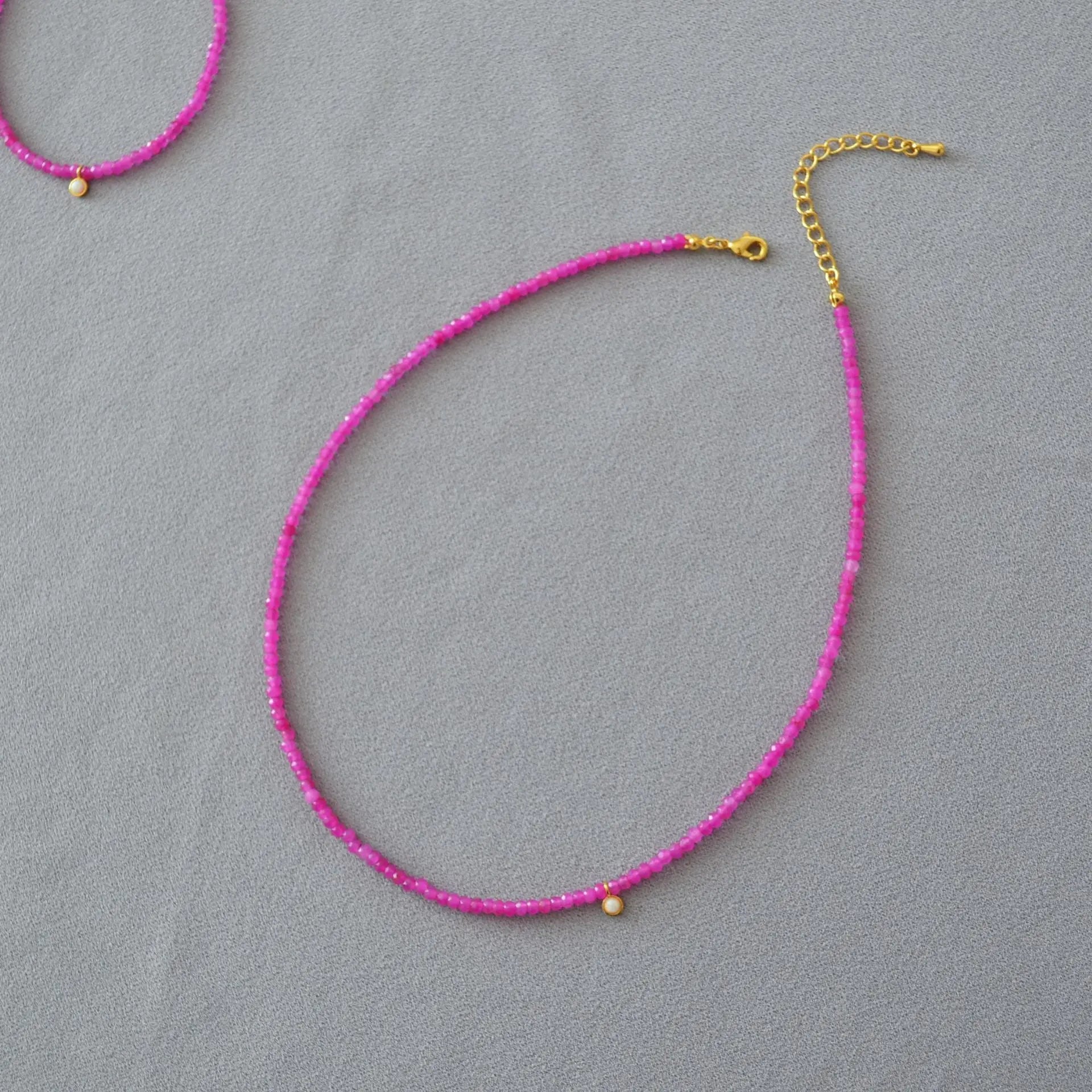 OUBO STONE PEACH BLOSSOM NECKLACE_3