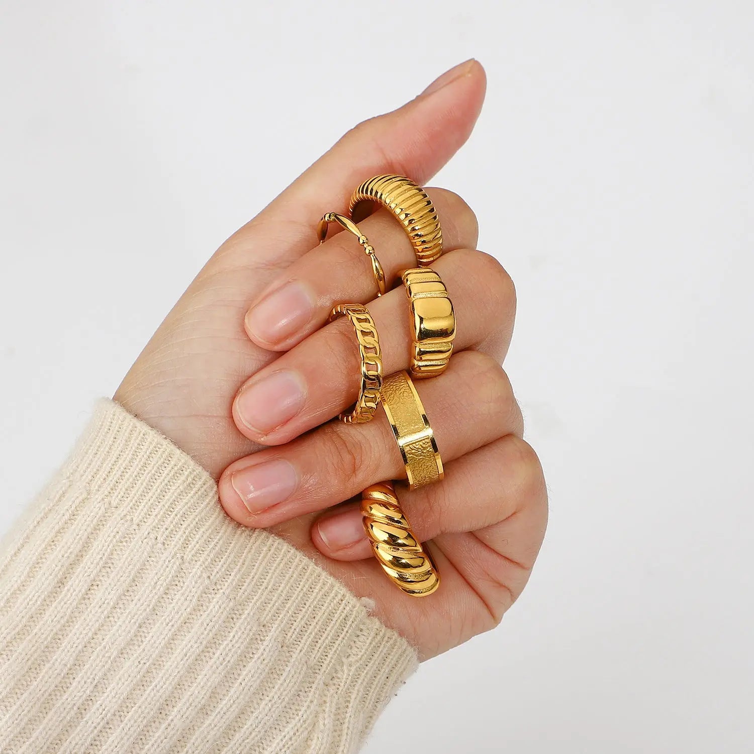 Croissant Titanium Steel Ring_10