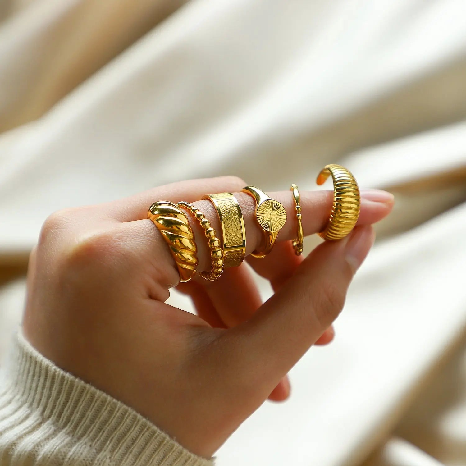 Croissant Titanium Steel Ring_8