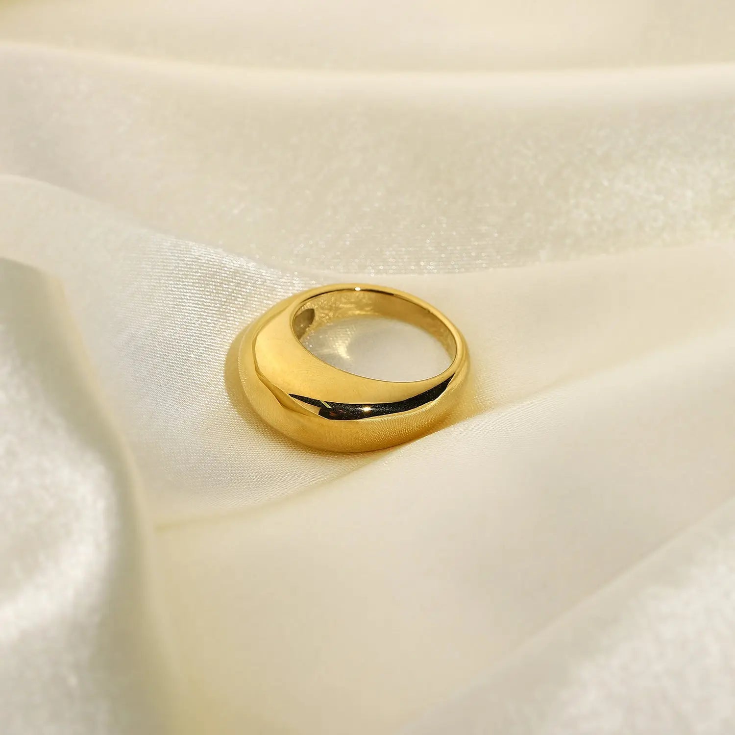 Croissant Titanium Steel Ring_3