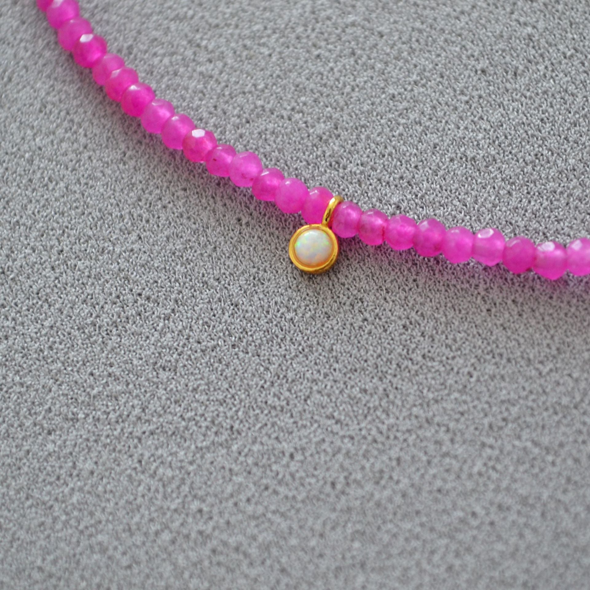 OUBO STONE PEACH BLOSSOM NECKLACE_2