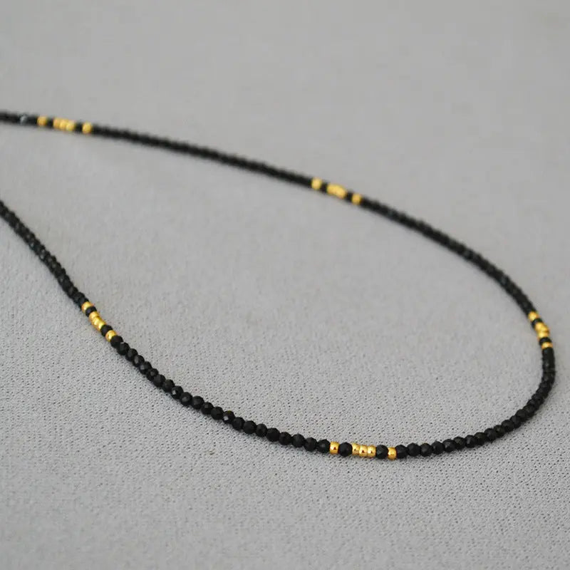 BLACK SPINEL BALANCED FRIENDSHIP NECKLACE_3