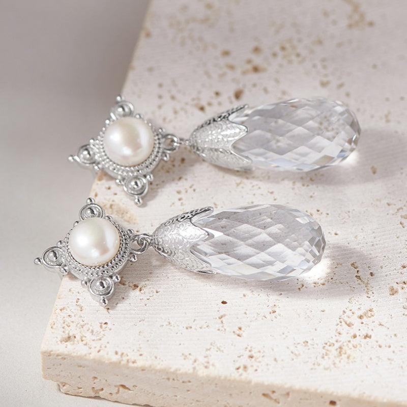 WHITE CRYSTAL TEARDROP-SHAPED FACETED EARRINGS-3